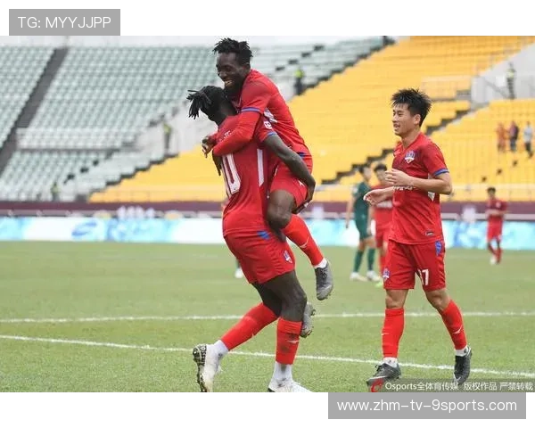 成都蓉城严鼎皓中路直塞创造机会：让进攻在一线之间绽放